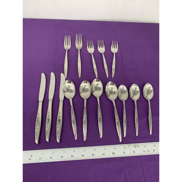 International Co Stainless Flatware 15 Pc Set Radiant Rose - Picture 6 of 7